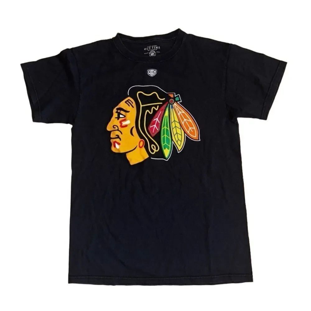 Old Time Hockey Chicago Blackhawks Hockey Graphic Tee - Size Small
